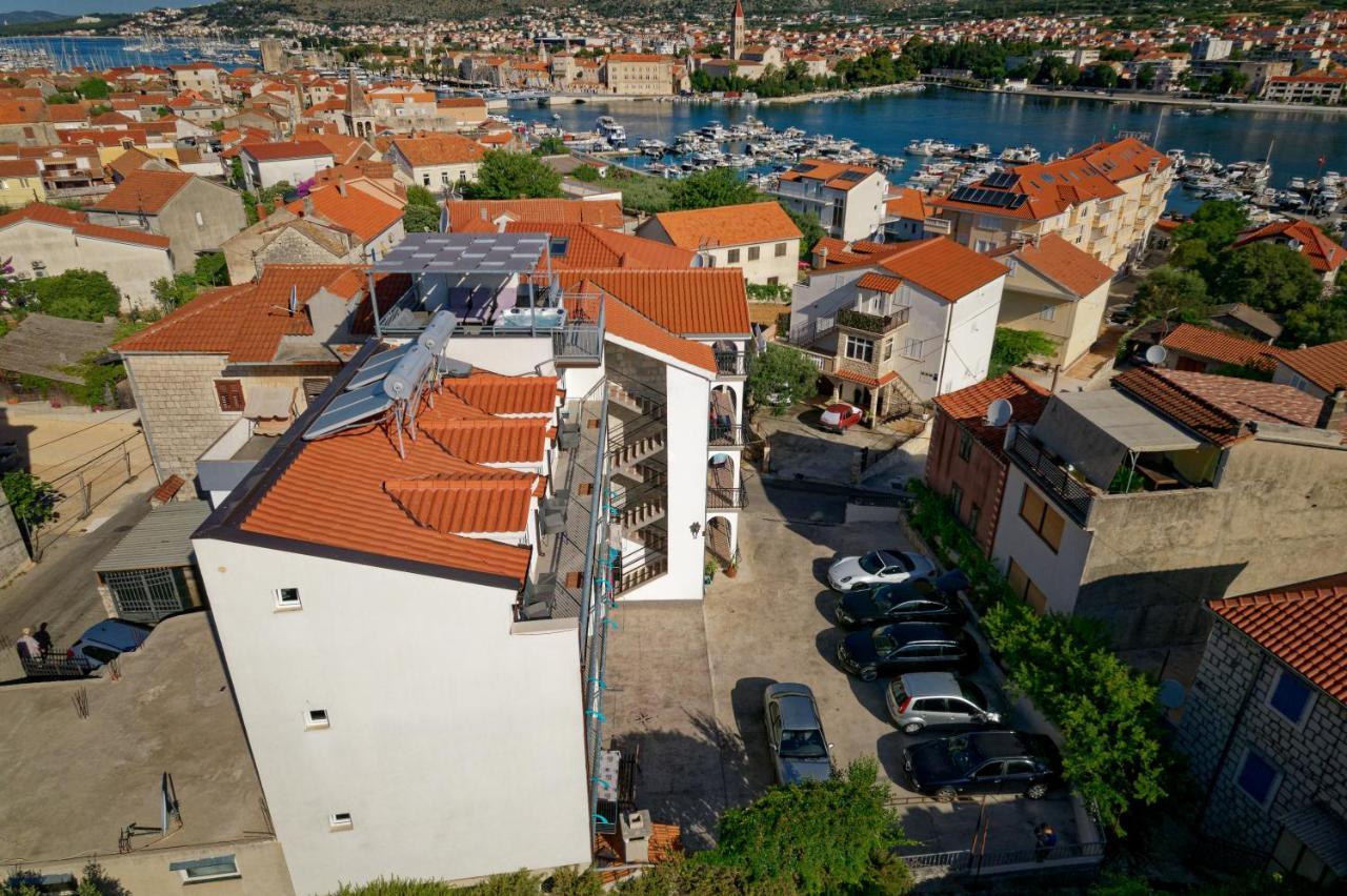 טרוגיר Apartments & Rooms Zaja מראה חיצוני תמונה